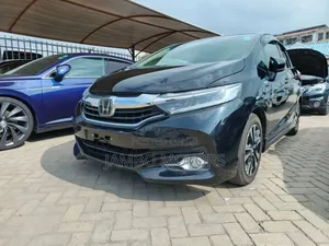 Honda Fit Shuttle 1.5 Hybrid 2WD 2018 Black