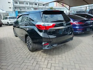 Honda Fit Shuttle 1.5 Hybrid 2WD 2018 Black