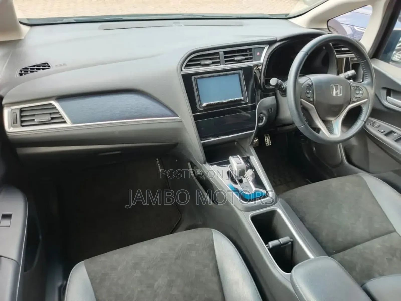 Honda Fit Shuttle 1.5 Hybrid 2WD 2018 Black