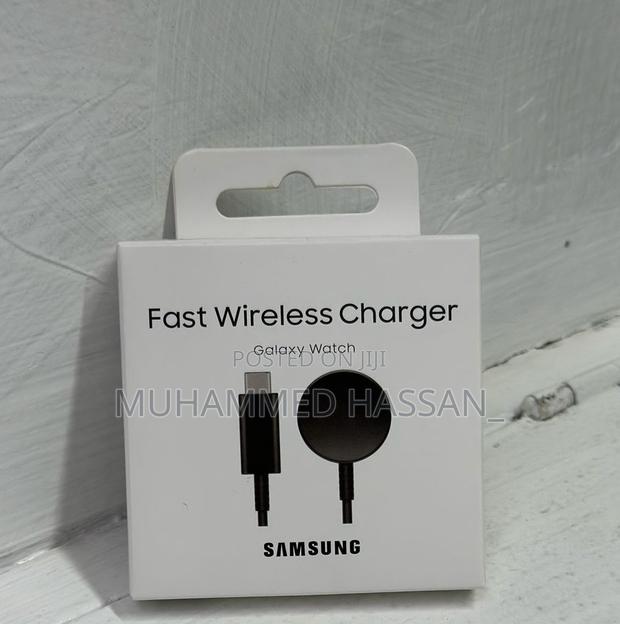 Samsung Wireless Fast Charger - main view