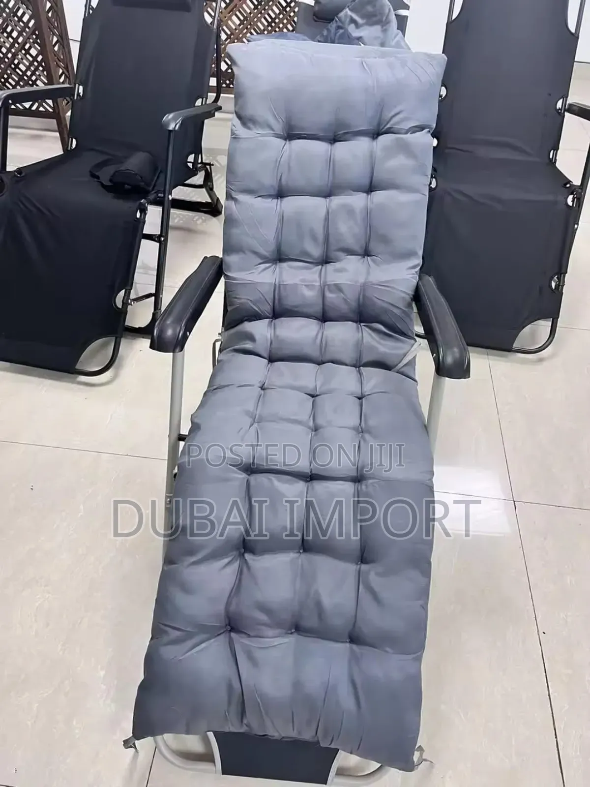 2 in 1 Foldable Chair/Bed With Cushion