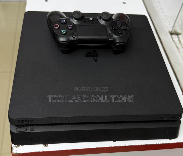 Very Clean Chipped Ps4 Slim - thumbnail 3