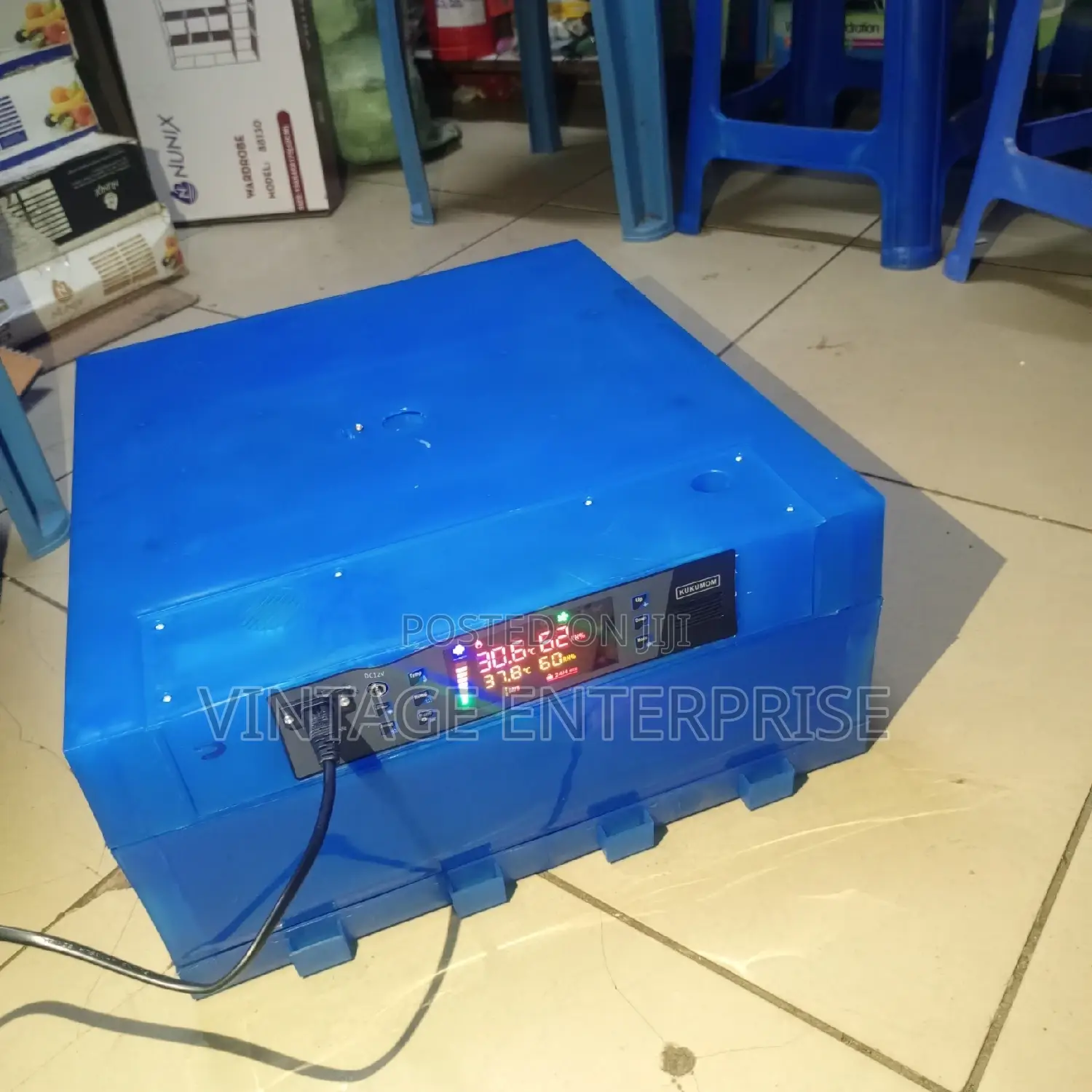 64 Eggs Incubator