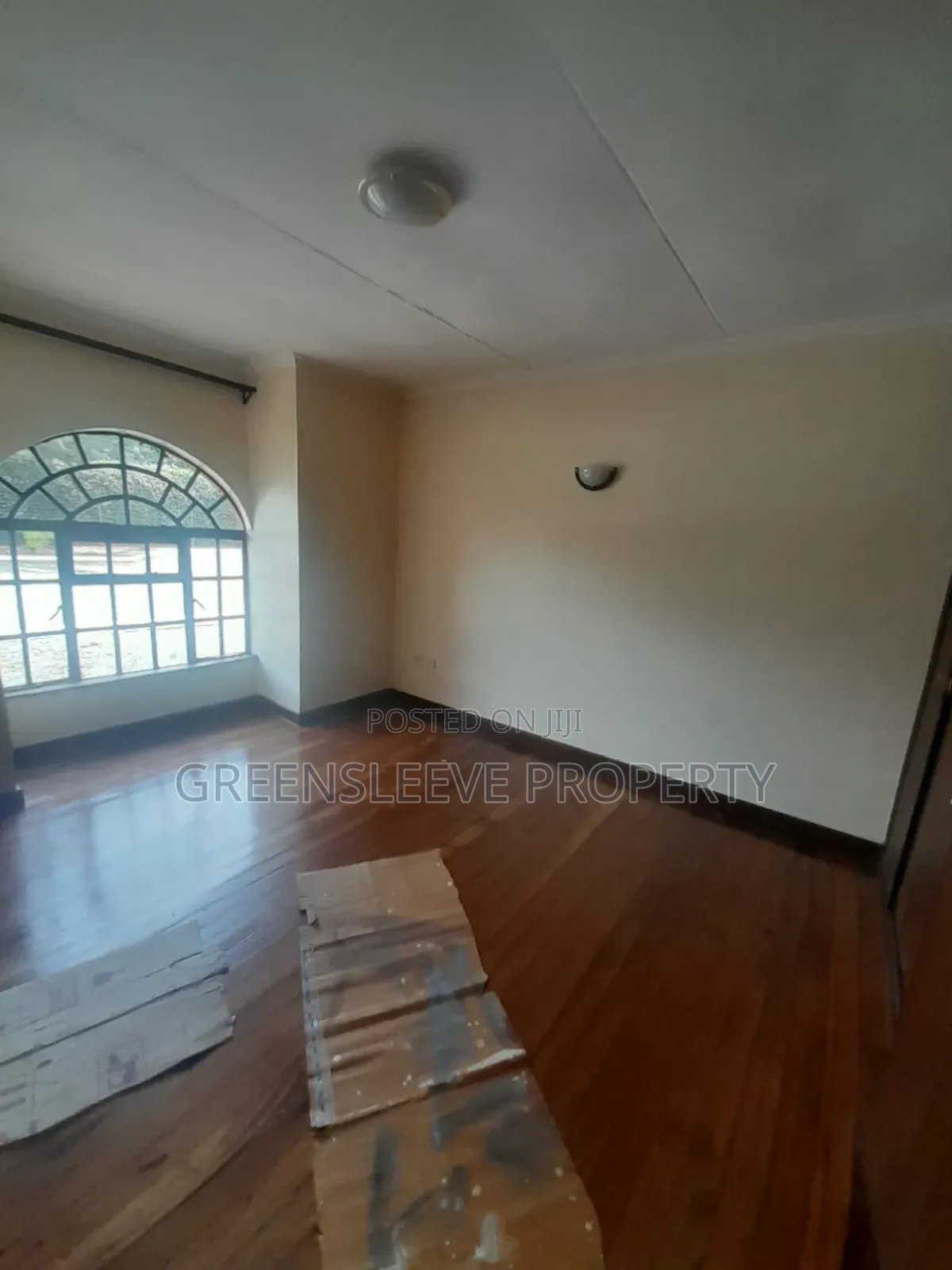 Commercial House