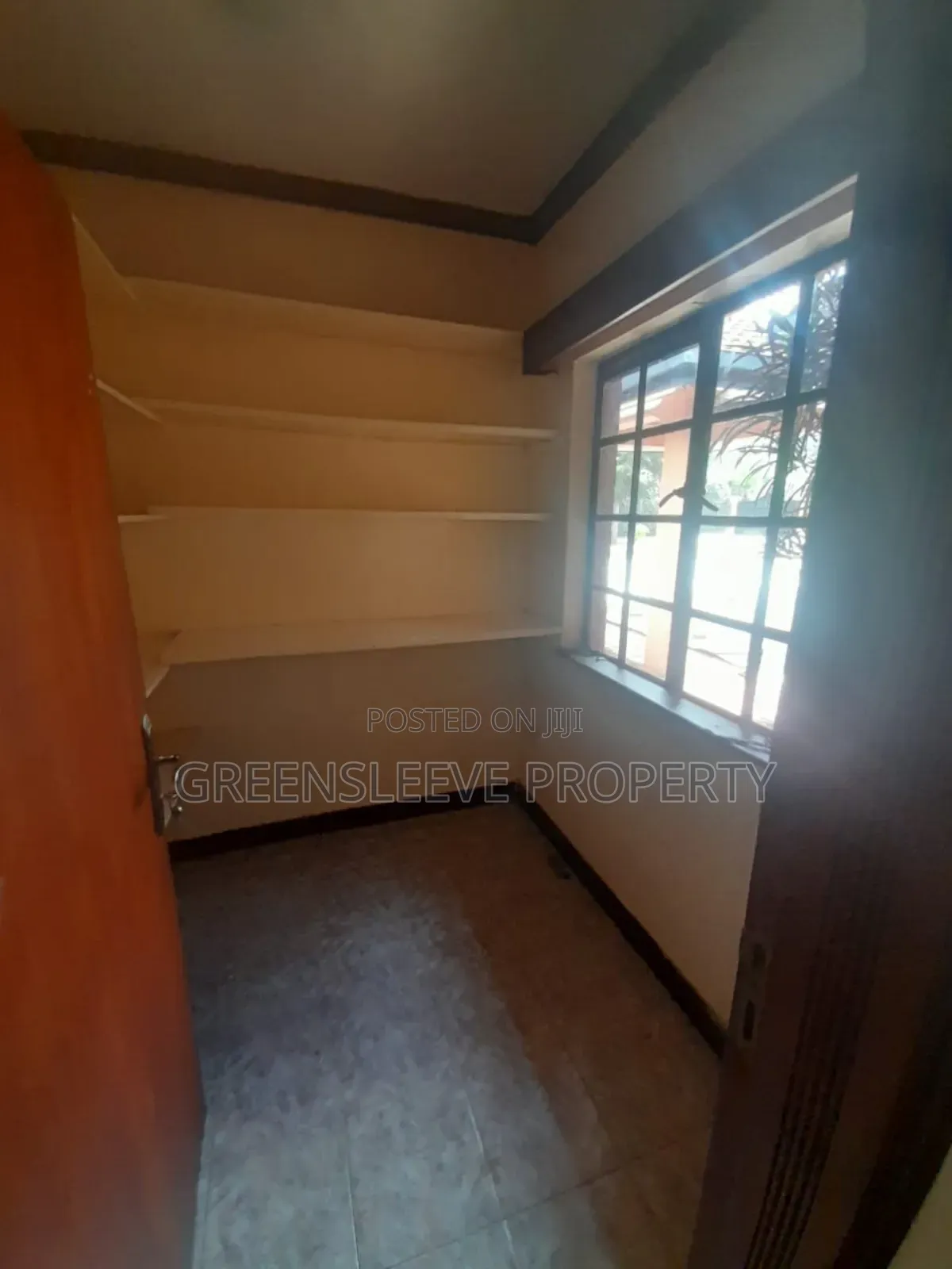Commercial House