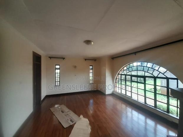 Commercial House - thumbnail 13