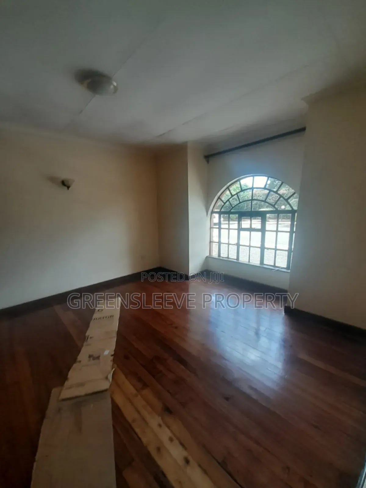 Commercial House