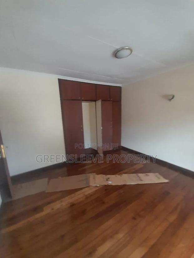 Commercial House - thumbnail 16