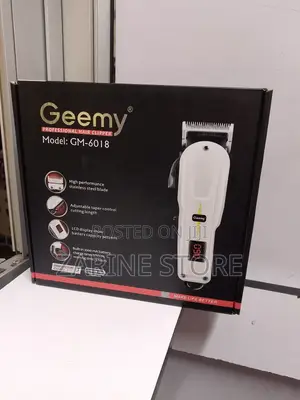 Geemy Rechargeable Professional Clipper With Blade Stainless