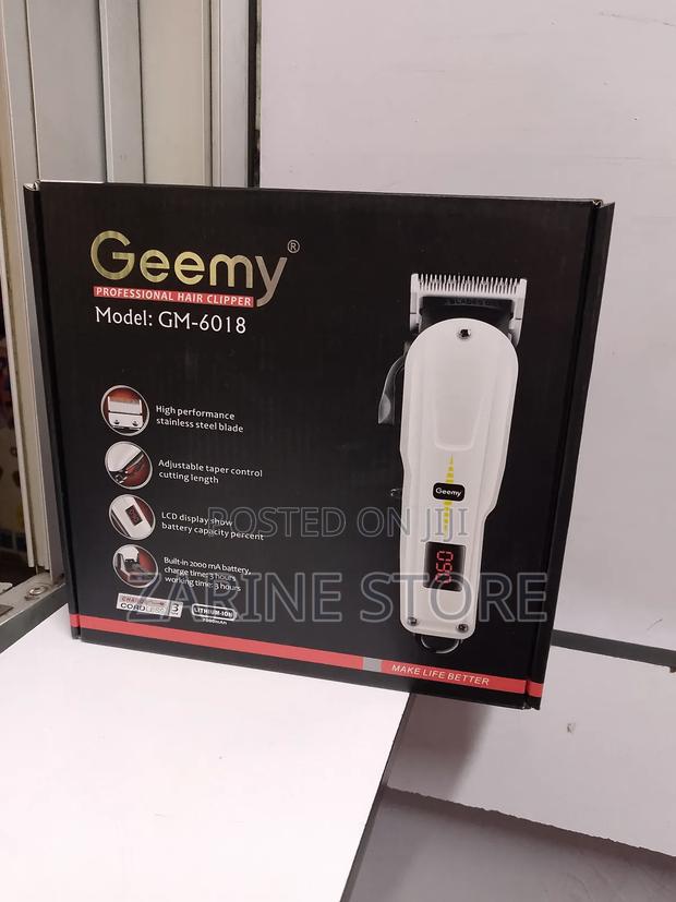 Geemy Rechargeable Professional Clipper With Blade Stainless - main view