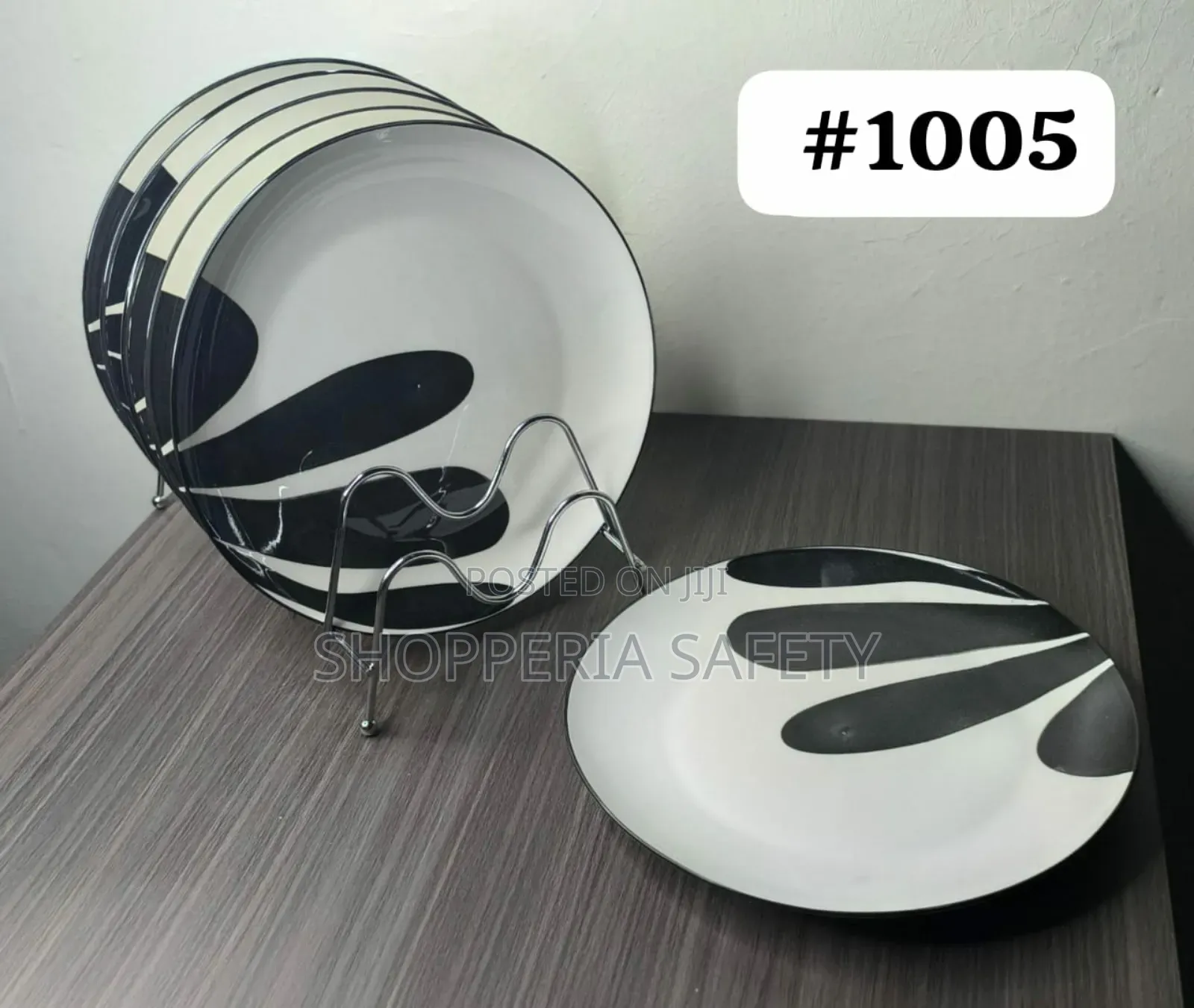 Unique Plates 6 Pieces