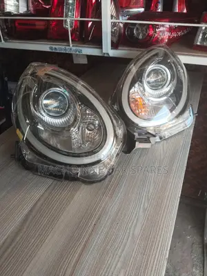Toyota Passo Moda 2018 Headlight
