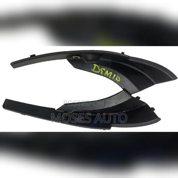 Demio Windscreen Finisher