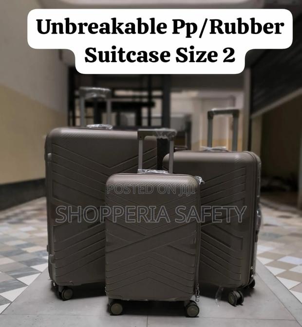 3in1 Luxurious Suitcase Size 2 - thumbnail 2