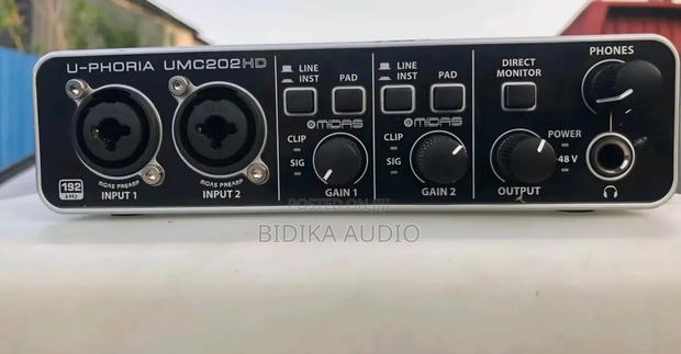 Behringer Uphoria Umc202 Hd Soundcard Audio Interface - main view