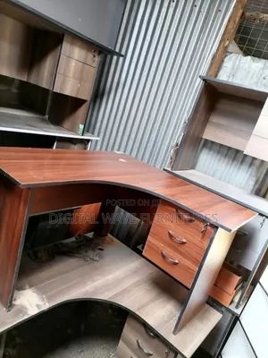 Strdy Table With a L Shape