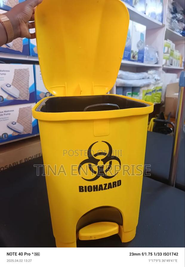 Pedal Bin Liners 18 Litres - thumbnail 2