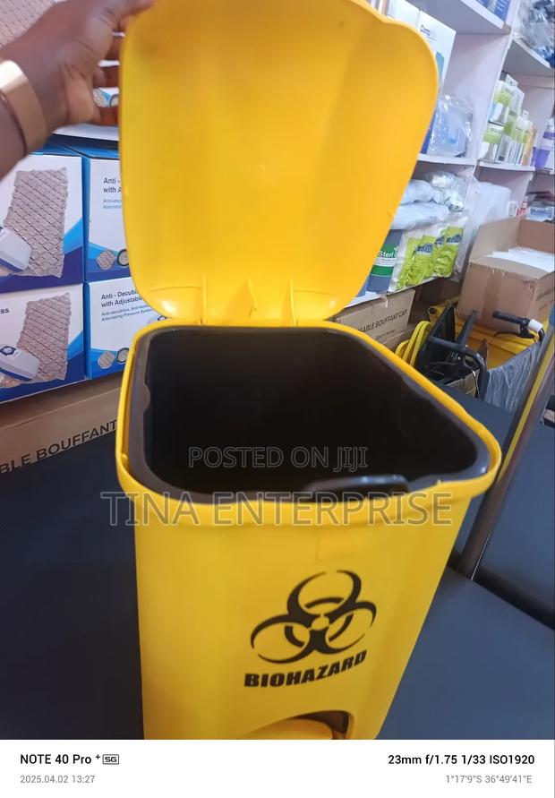 Pedal Bin Liners 18 Litres - thumbnail 3