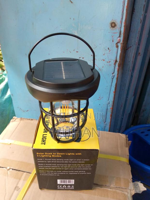 Automatic Solar Lantern - thumbnail 2