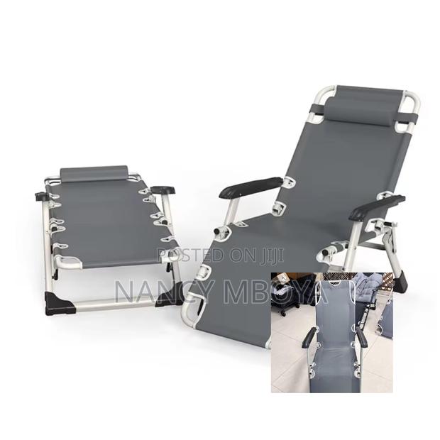 2 in 1 Stylish Foldable Outdoor Chair/Bed Light Weight - main view