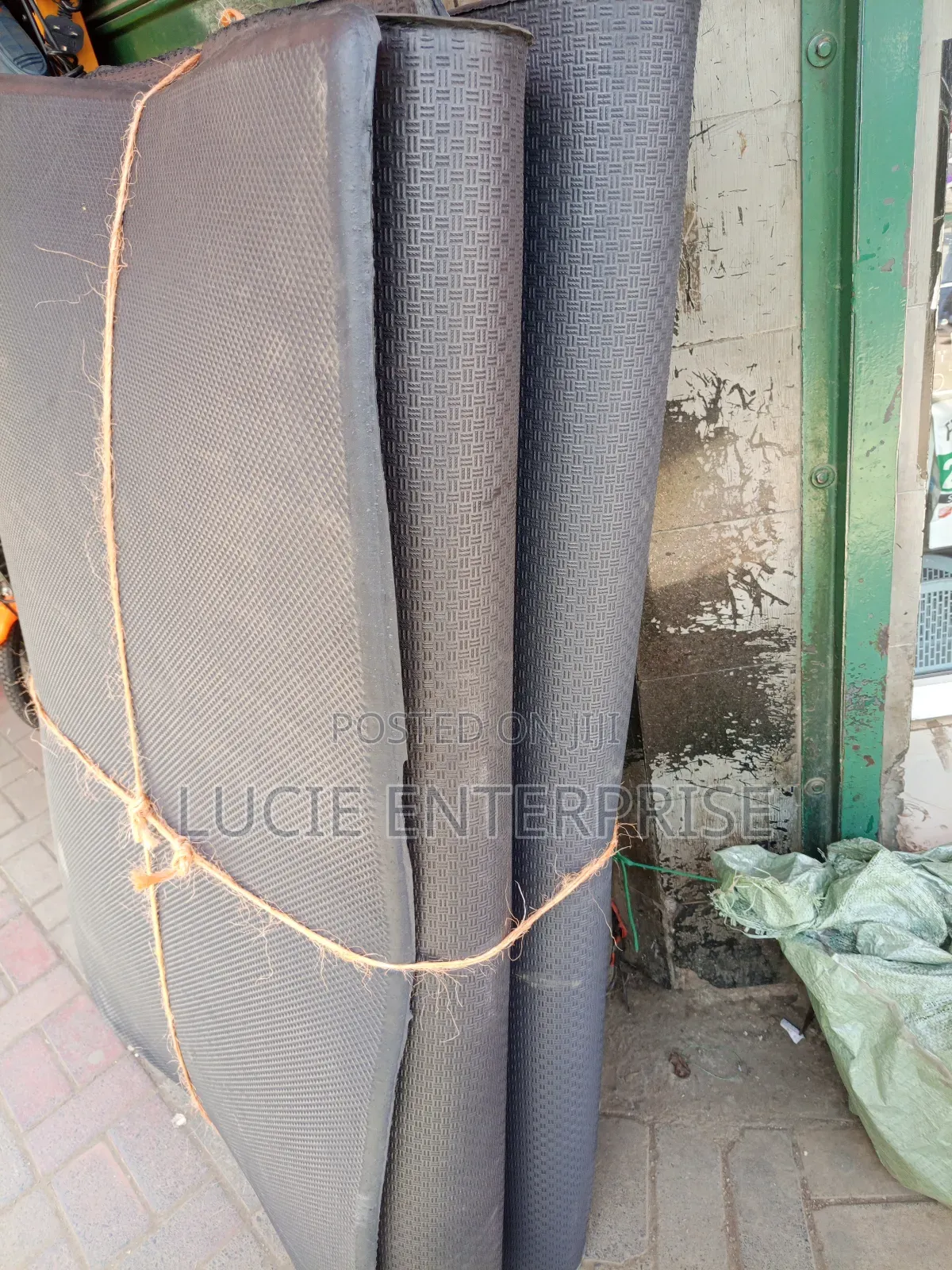 Cow Mattress/ Rubber Cow Mattresses