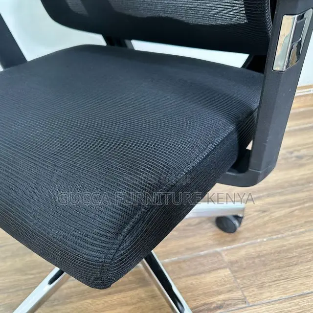 Office Chairs: Mesh Chair With Anti-Fatigue Spine Support