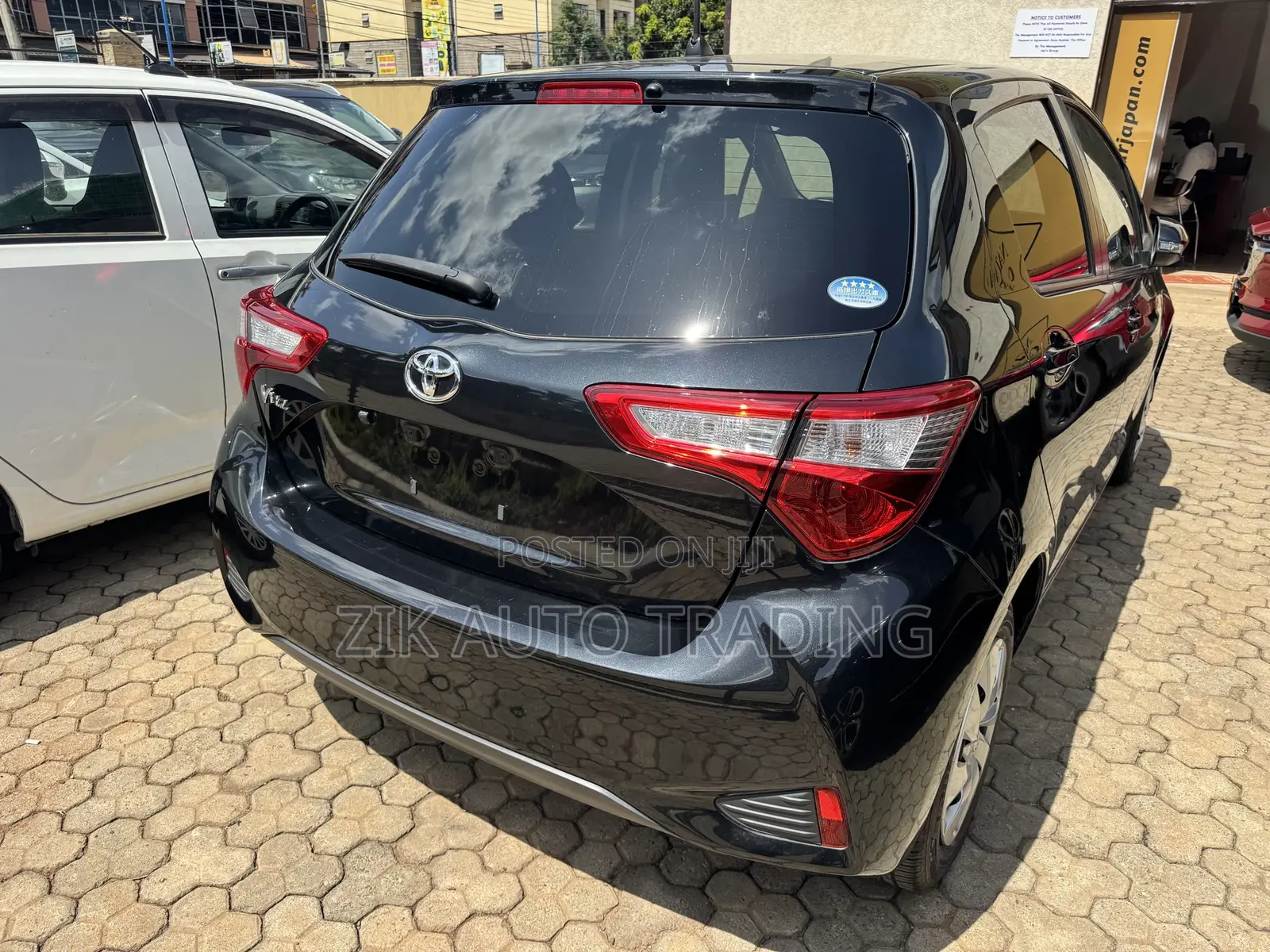 Toyota Vitz 1.0 FWD 5dr 2018 Black