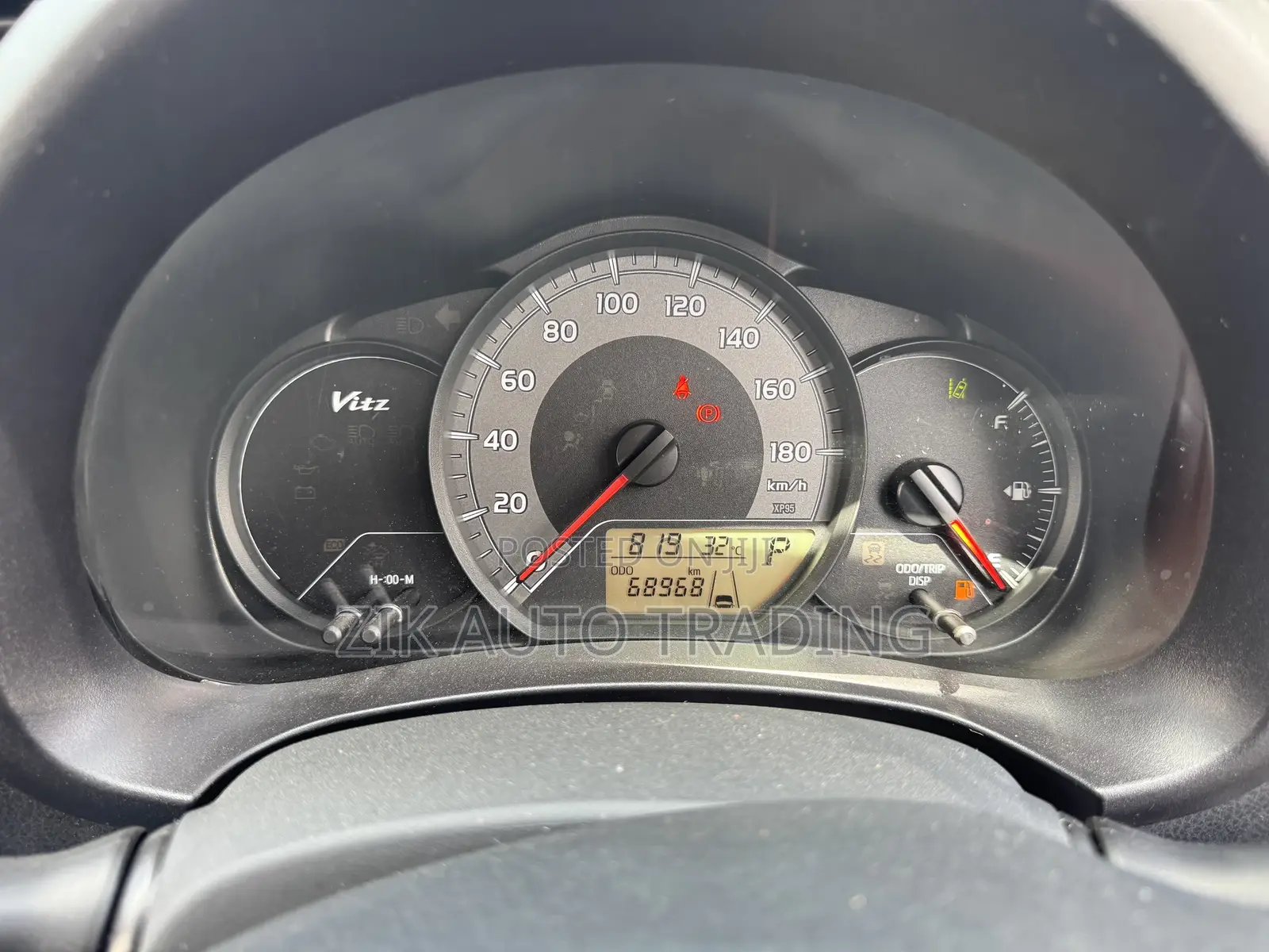 Toyota Vitz 1.0 FWD 5dr 2018 Black