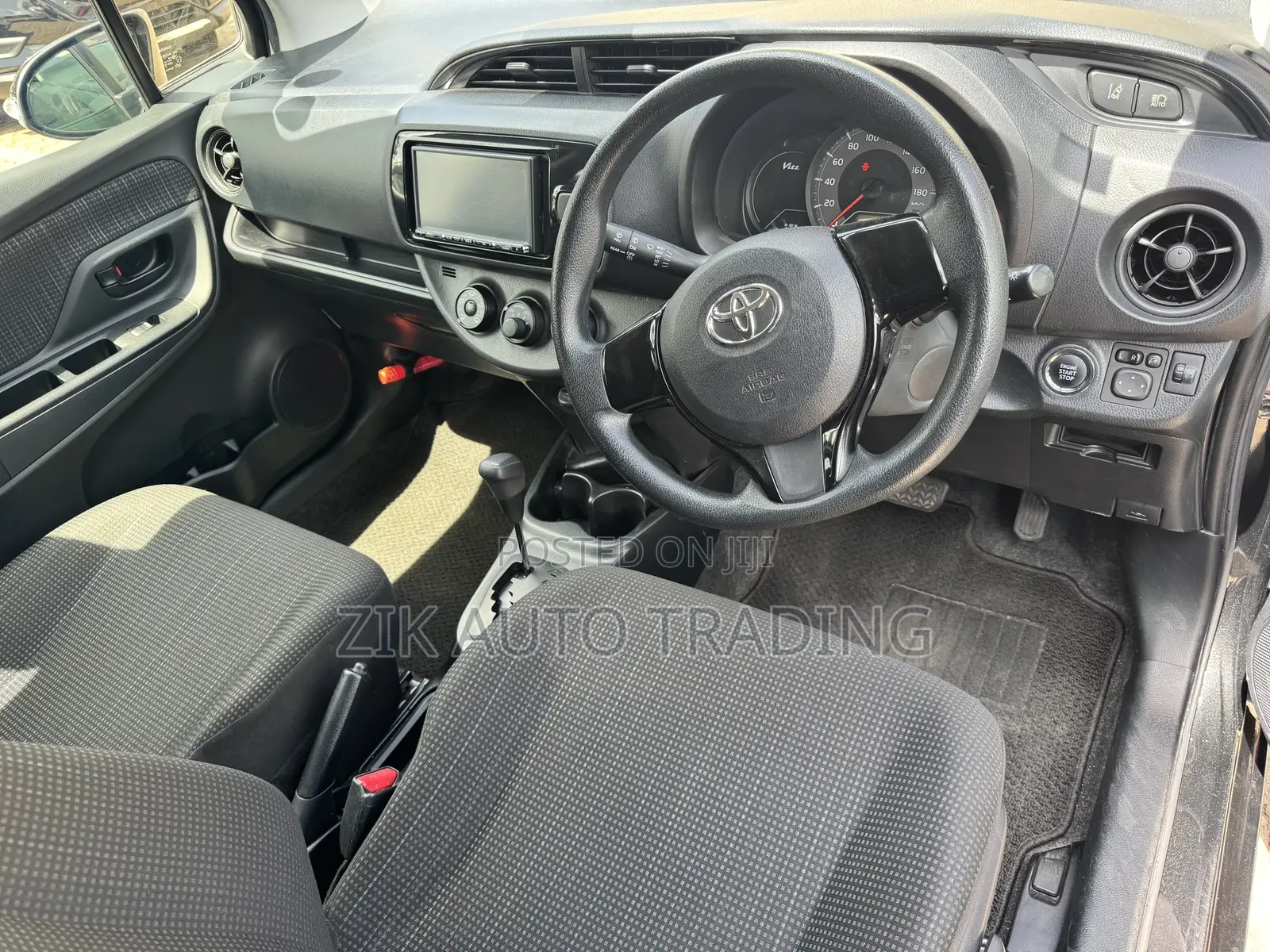 Toyota Vitz 1.0 FWD 5dr 2018 Black