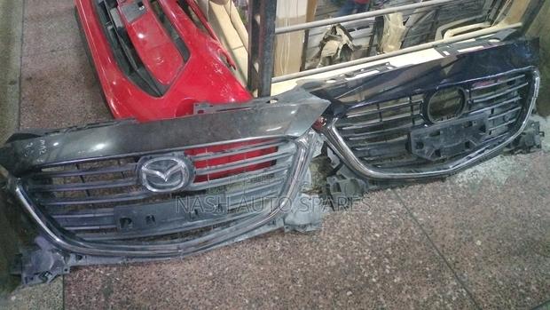 Grill Mazda Axela 2018