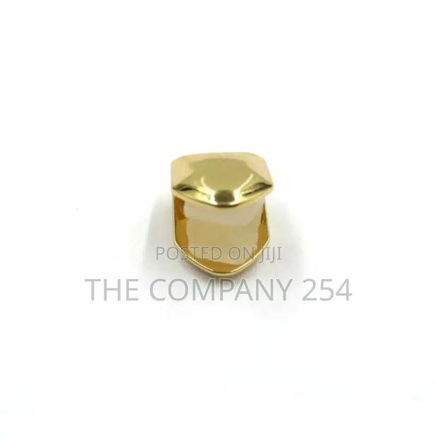Quality Silver and Gold Temporary Tooth Grills Available - thumbnail 7