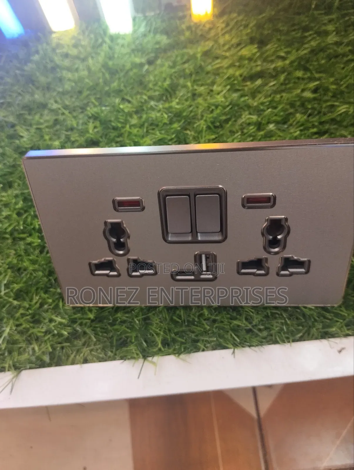 Twin Sockets Type C Grey