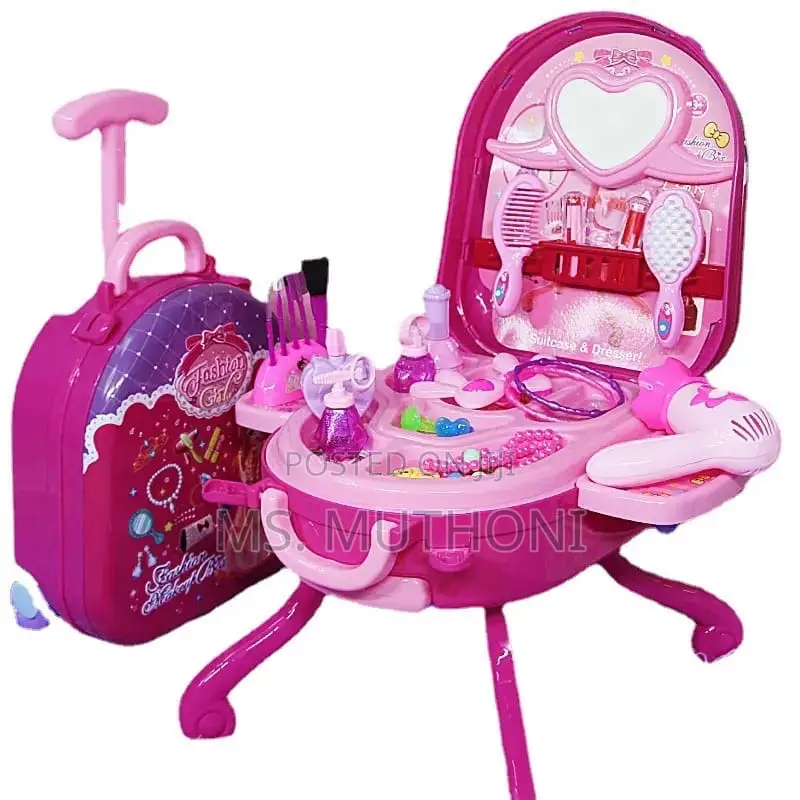 3 in 1 Children Makeup Suitcase Set Playset*