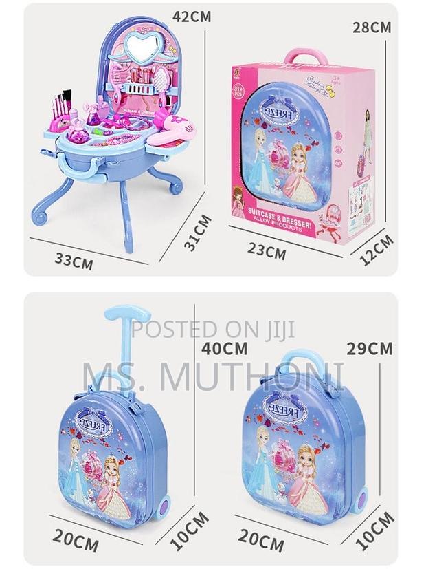 3 in 1 Children Makeup Suitcase Set Playset* - thumbnail 5