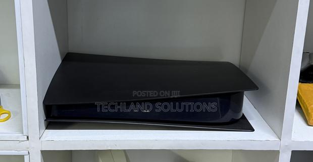 Home Used Ps5 Digital Mach - main view