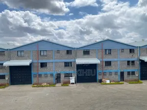 Godown to Let 7600sqft on Eastern Bypass Brand New