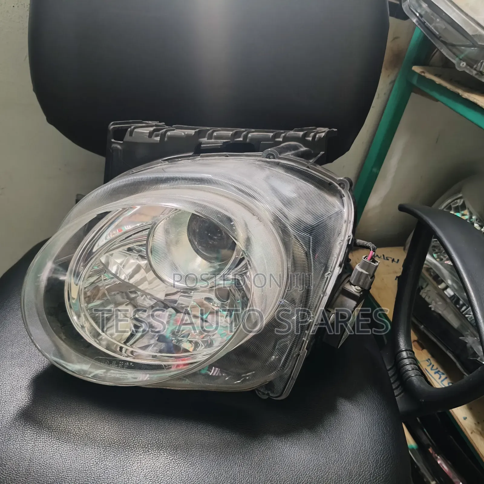 Nissan Juke Headlight Xenon With Focus