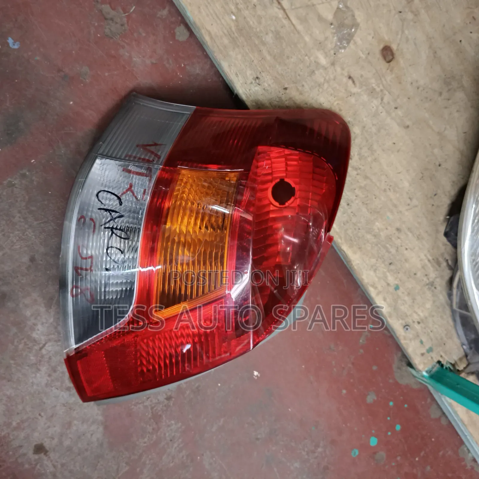 Toyota Vitz 2005 Backlights