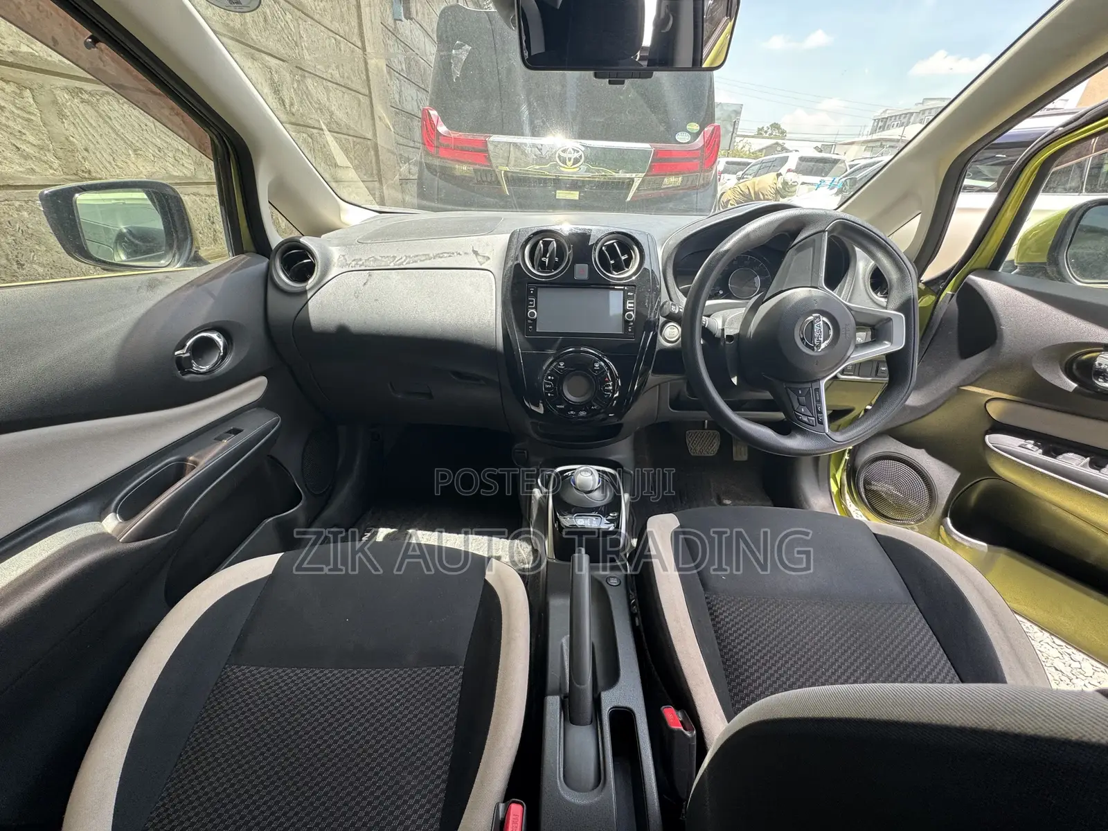 Nissan Note 2017 Green