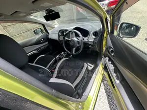 Nissan Note 2017 Green