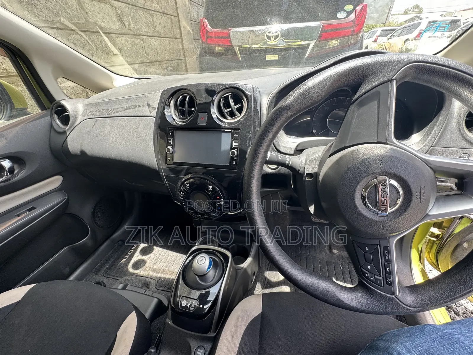 Nissan Note 2017 Green