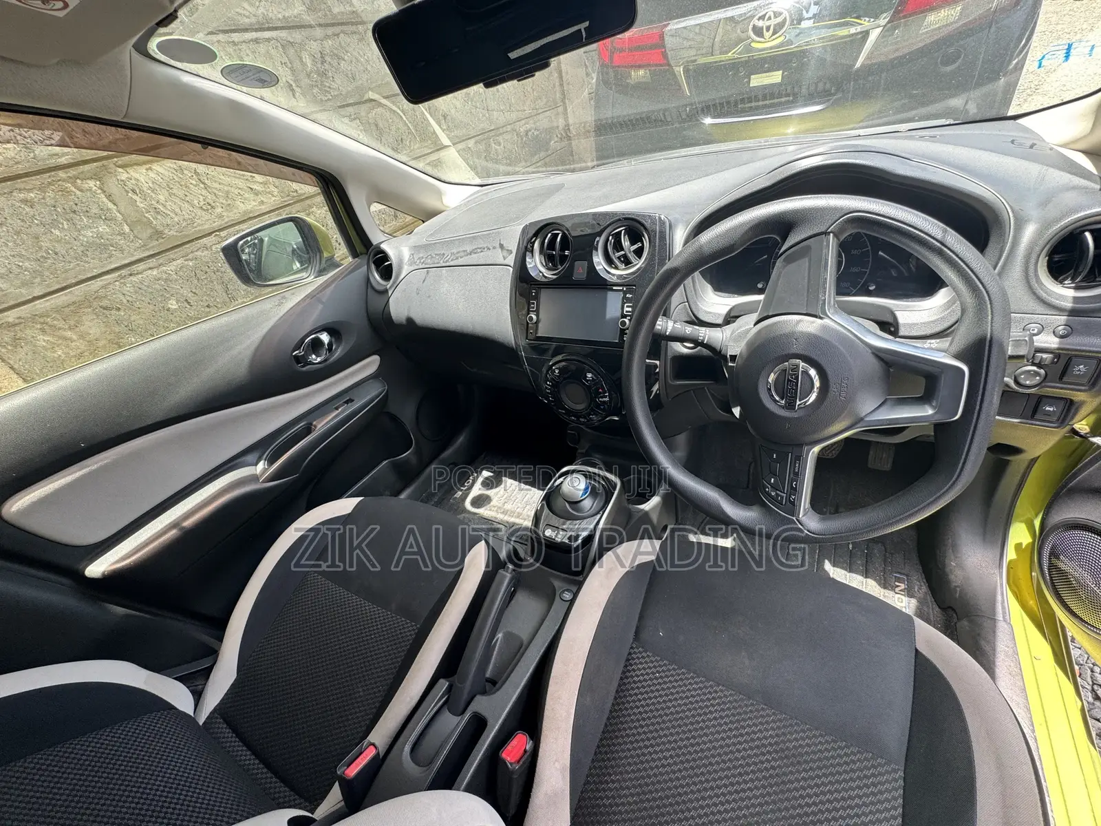 Nissan Note 2017 Green
