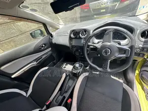 Nissan Note 2017 Green