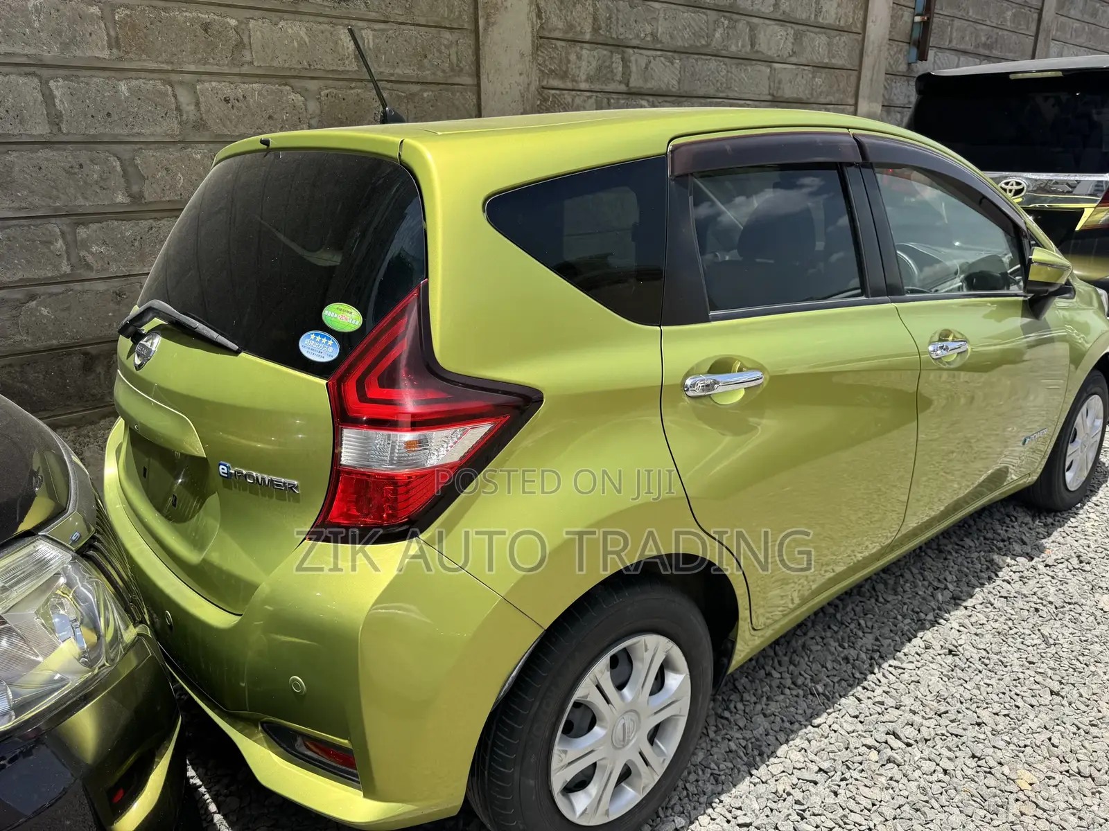 Nissan Note 2017 Green