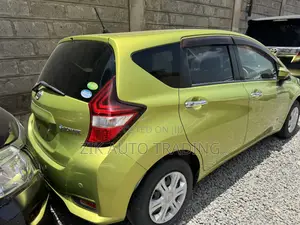Nissan Note 2017 Green