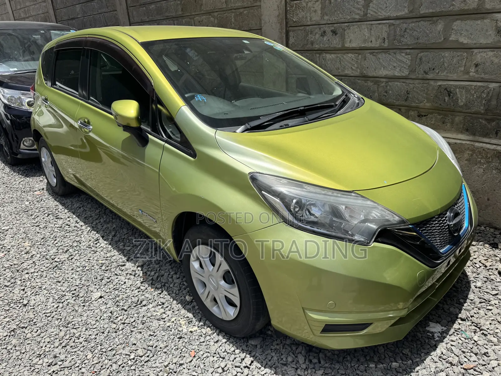 Nissan Note 2017 Green
