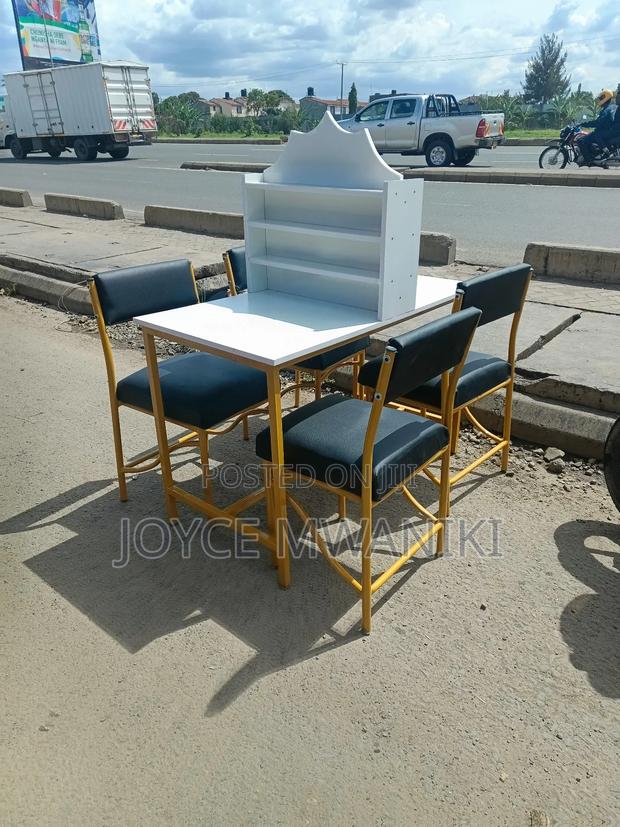 Double Manicure Set, 4 Seater, Black , White/ Gold. - thumbnail 4