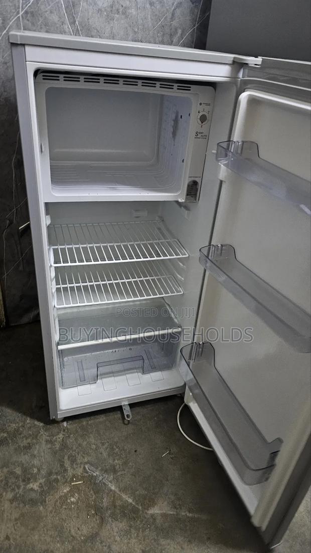 Armco 190l Fridge - thumbnail 2