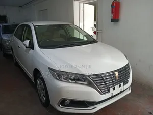 Toyota Premio 2018 White