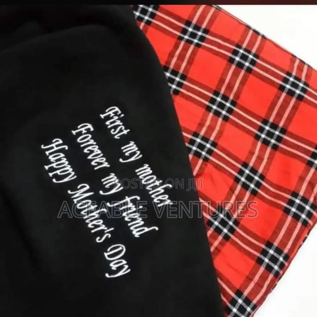 Masai Shuka With Fleece Blanket - thumbnail 3